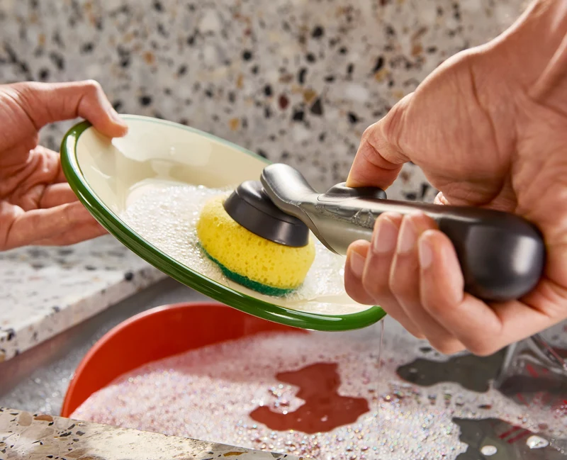 Brosse à Vaisselle avec Distributeur de Savon et 5 Rechanges SinkTech