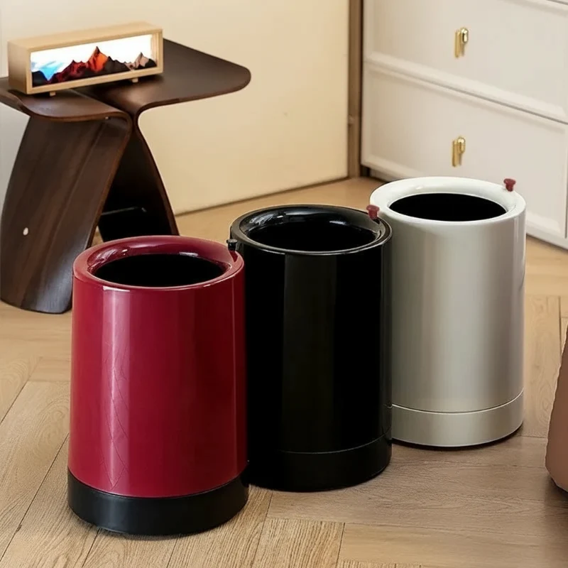 Poubelle en plastique design minimaliste