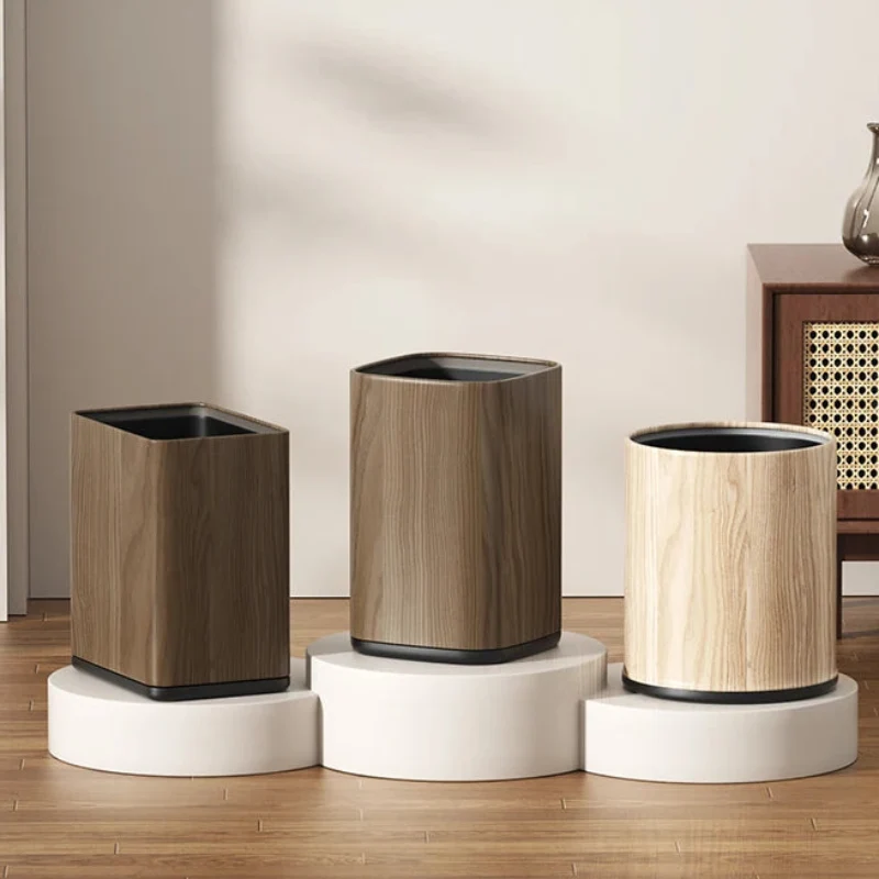 Poubelle en bois moderne