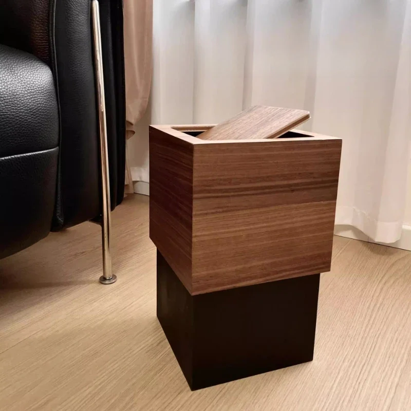Poubelle style japonais en bois