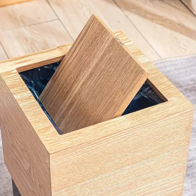 Poubelle style japonais en bois