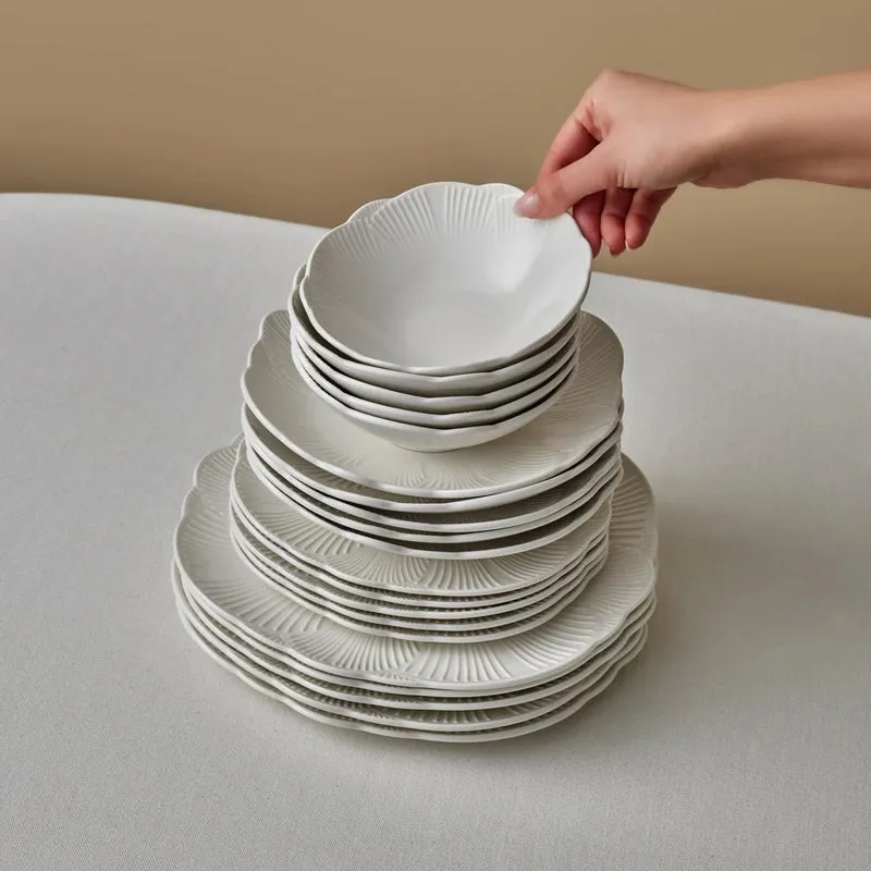 Karaca Bloom 6 Kişilik 24 Parça Bone China Yemek Takımı, Beyaz