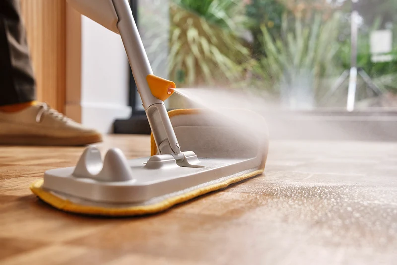 Balai Pulvérisateur avec Serpillère Microfibre CleanTech™