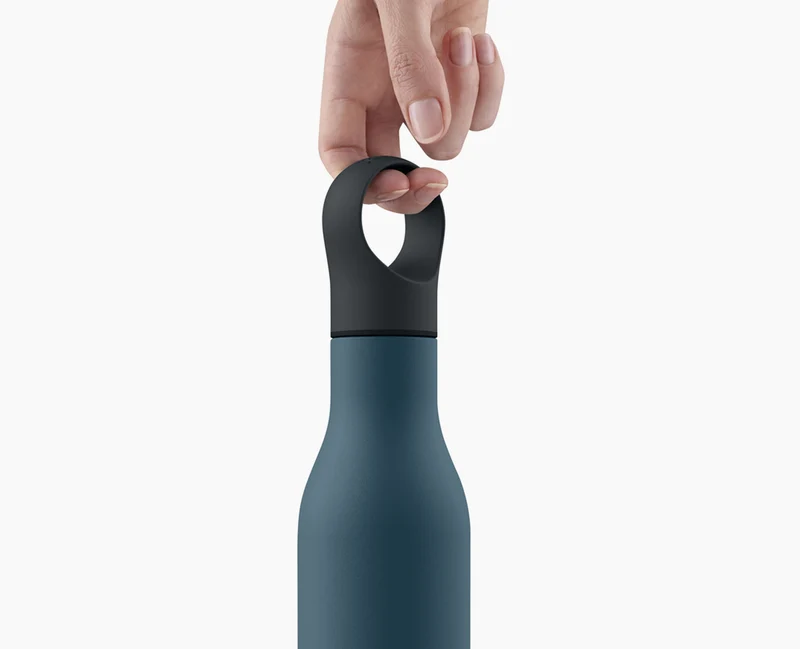 Set de Mug Réutilisable Sipp™ et Gourde Isotherme en Inox Loop™ Bleus