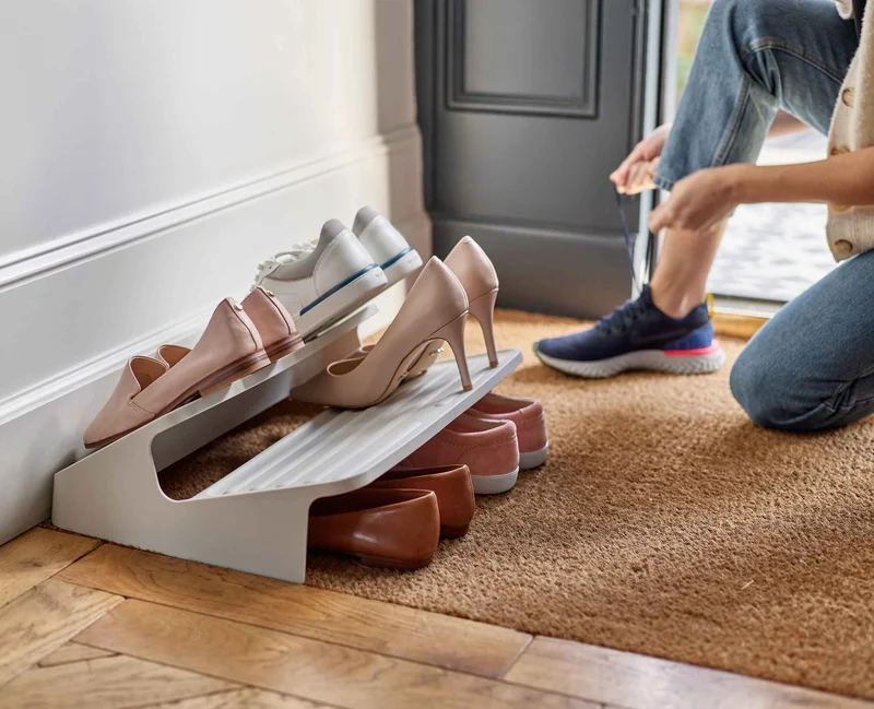 Grand Range-Chaussures Gain de Place Écru Shoe-In™