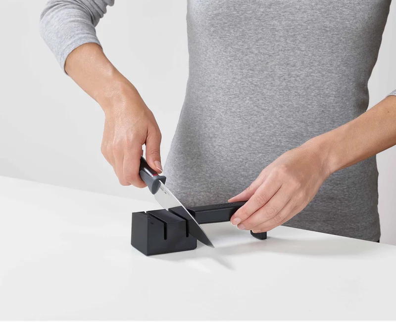 Bloc SlimBlock Noir avec 5 Couteaux de Cuisine Elevate™ et Aiguiseur