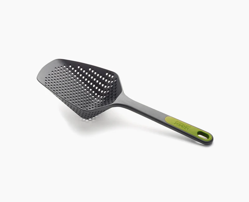 Cuillère Passoire en Gris Scoop™ Plus