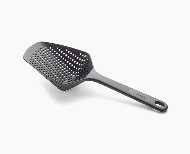 Cuillère Passoire en Noir Scoop™ Plus