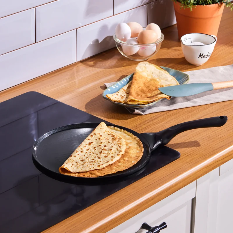 Karaca Fluffy Antiaanbak Crêpe- & Pannenkoekenpan met Keramische Coating, 26 cm, Siyah