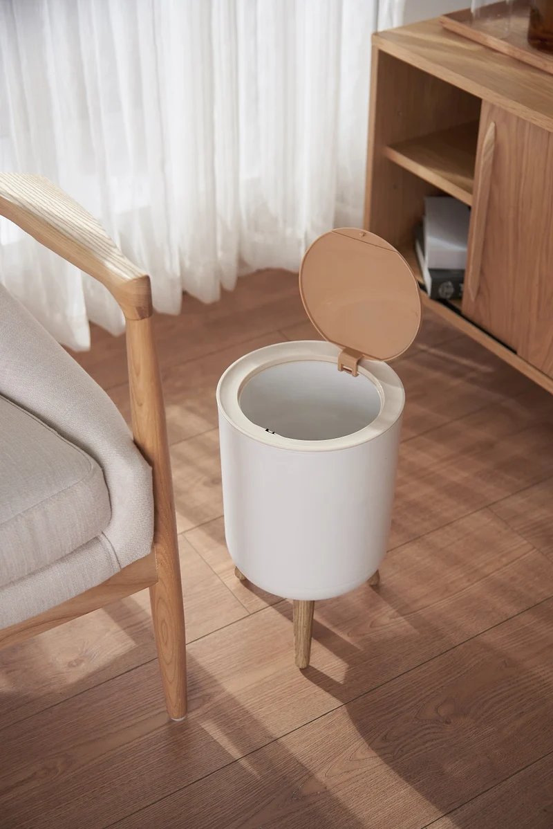 Poubelle sur pied de salle de bain touch 7L MALMO Couleur bois