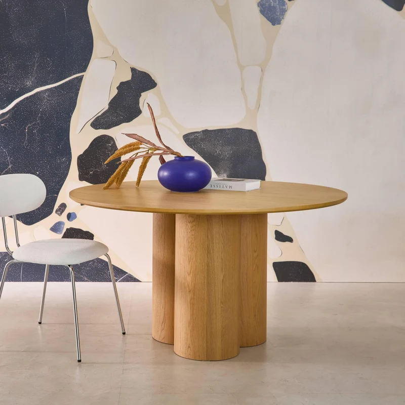 sweeek - Table à Manger Ronde Bois d'hévéa et placage chêne Naturel 4 Places 130cm - Leonore