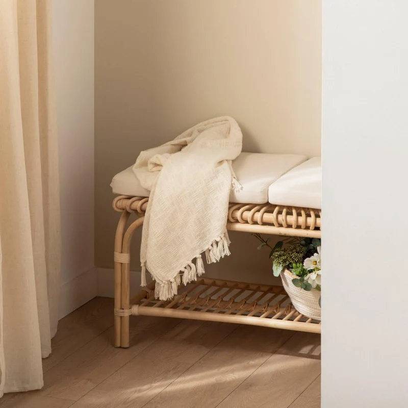 KLAST Banc en Rotin Naturel Kina avec Coussins Déhoussables, Idéale comme Pied de Lit ou Banc, Fabriquée à la Main avec Variations de Couleur