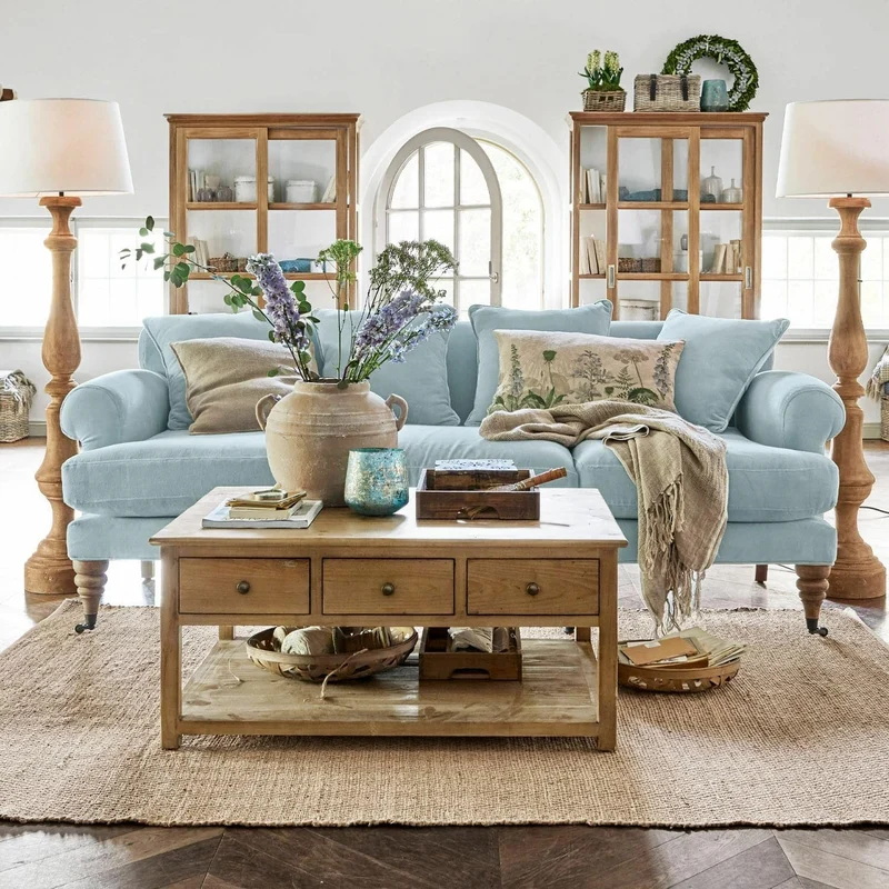 Loberon Canapé Kazimir, rembourrage de qualité, pieds tournés à la main, avec quatre coussins, meubles d'assise, bois de manguier, velours de coton, fibres de polyester, bleu