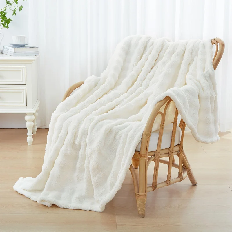 Topfinel Couverture Polaire Lit 1 Personne,Tissu à Bulles Doux, Couverture Cocooning et Chaude, Idéale pour l’Automne,Blanc,Oeko-TEX,1-130x150,Idéal pour Le Canape, La Voiture et Les Voyages