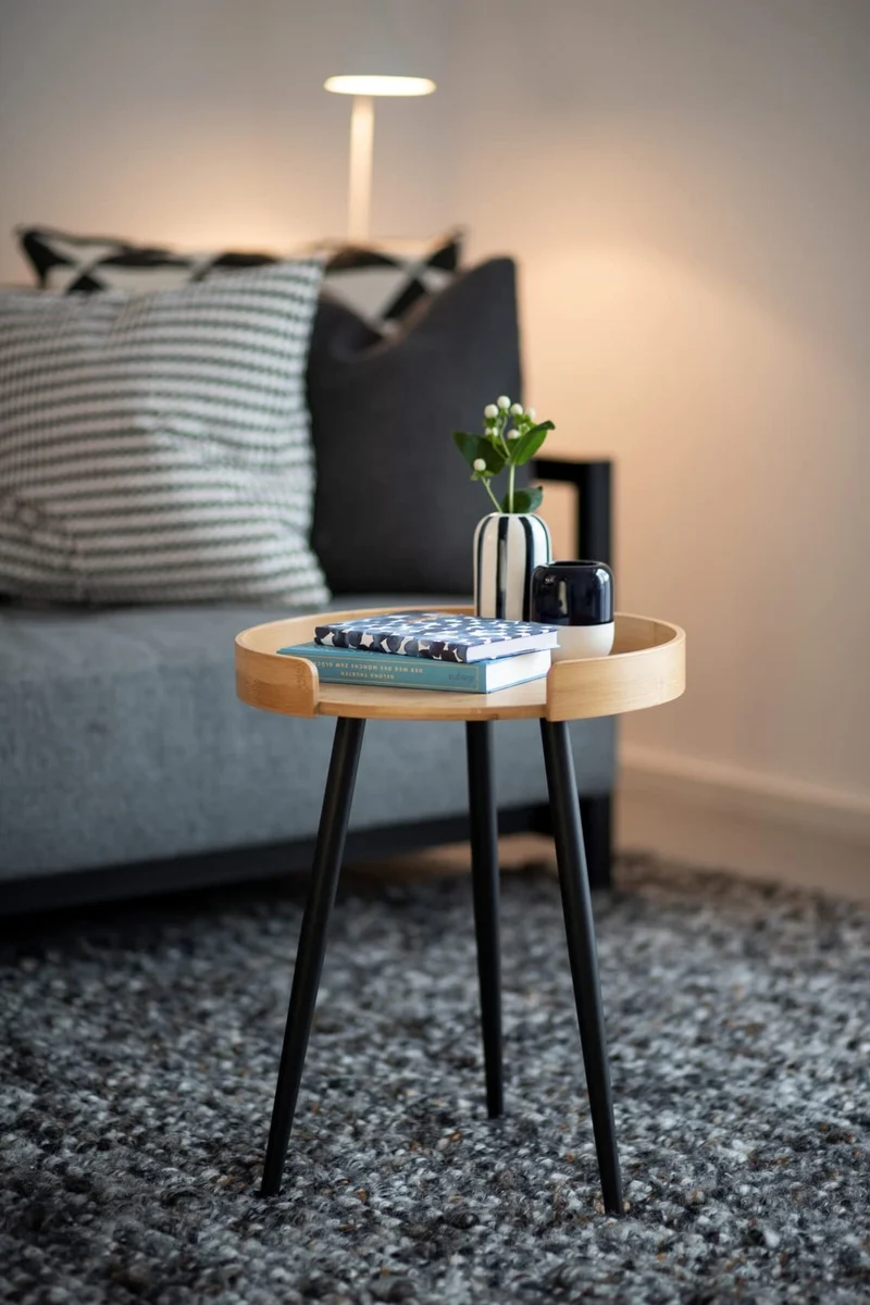 WENKO Petite table basse ronde, table d'appoint bout de canapé bois, pied métal noir, Bois Bambou, Ø 40 x 50 cm