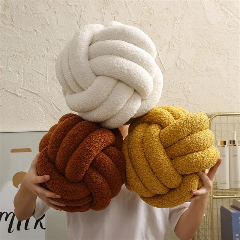 YT-KOKE Sherpa Fleece Round Knot Ball Pillow, Coussin Ddécoratif Knot pour Canapé-lit Chaise Sol, Oreiller Décoratif Jeté, Coussin Rond pour Les Copines Jouant à la Photographie (Yellow,22cm)