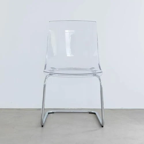 Lot de 2 chaises de salle à manger modernes en acrylique transparent style fantôme avec pieds en métal argenté pour cuisine, mariages, restaurants et banquets