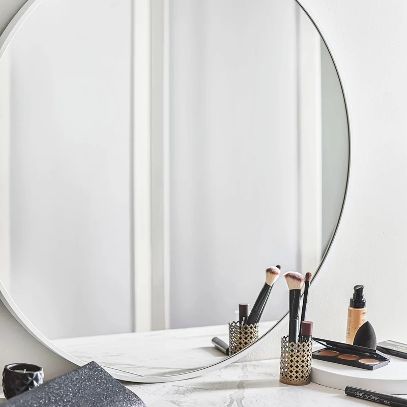 GOLD&CHROME UNIQUE DESIGN, Miroir Mural, Rond, avec Cadre en Aluminium - Blanc ⌀60 Miroir revêtue de téflon, résistante à l'humidité Cadre de Miroir, 2 cm de Profondeur, Peint par poudrage