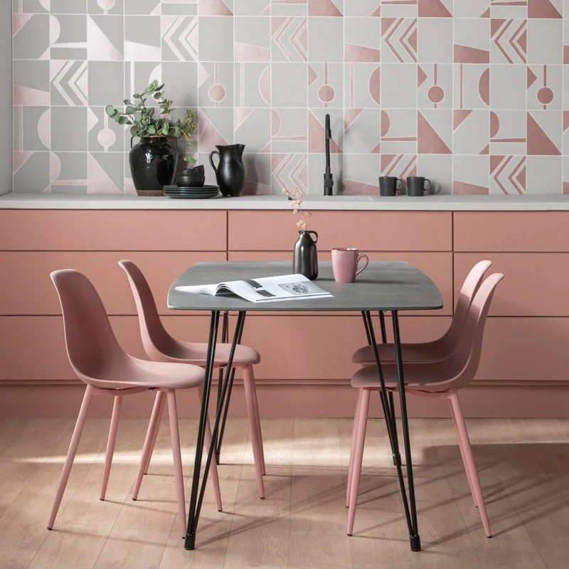 KLAST Chaise de Salle à Manger Nina en Polypropylène Rose Nude, Légère, Fonctionnelle, Durable et Adaptée pour l'Extérieur, Facile à Entretenir