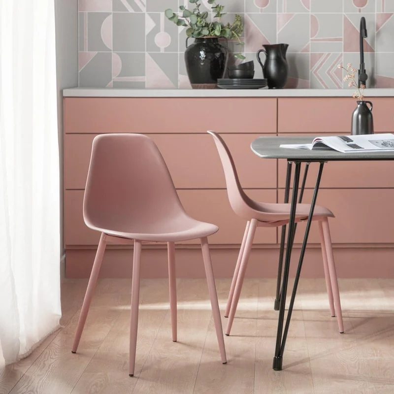 KLAST Chaise de Salle à Manger Nina en Polypropylène Rose Nude, Légère, Fonctionnelle, Durable et Adaptée pour l'Extérieur, Facile à Entretenir