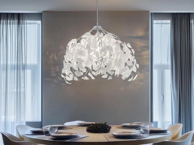Suspension originale avec abat-jour en forme de feuilles, blanc, Ø 38 cm