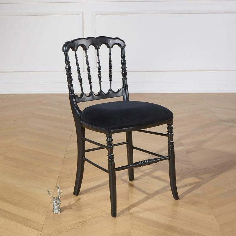 Robin des bois 2 Chaises Napoléon III, laquées Noires et Velours