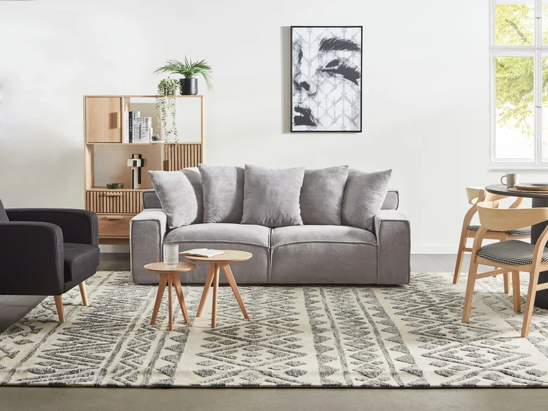 Beliani Canapé 3 Places en Velours Côtelé Gris Clair Rembourrage Épais en Mousse Ultra Confortable Idéal pour Salon Moderne et Industriel