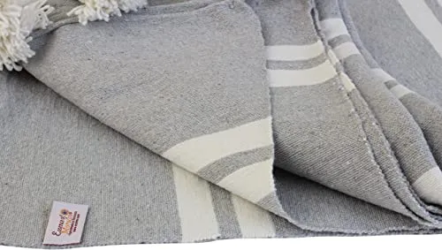 ESSENCE OF MOROCCO Couverture marocaine à pompons tissée à la main en pur coton 3 m x 2 m (gris blanc)