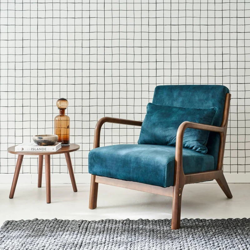 Alice's Home - Fauteuil en Velours Bleu pétrole. Pieds Bois d'hévéa teinté Noyer Clair. 1 Place Droit Fixe. Pieds Compas scandinave
