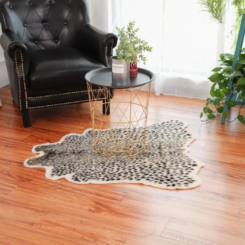 Tapis à imprimé léopard en fausse fourrure de 0,9 x 1 m, convient pour chambre à coucher, salon, décoration occidentale, moquette en fausse fourrure de vache, noir et marron