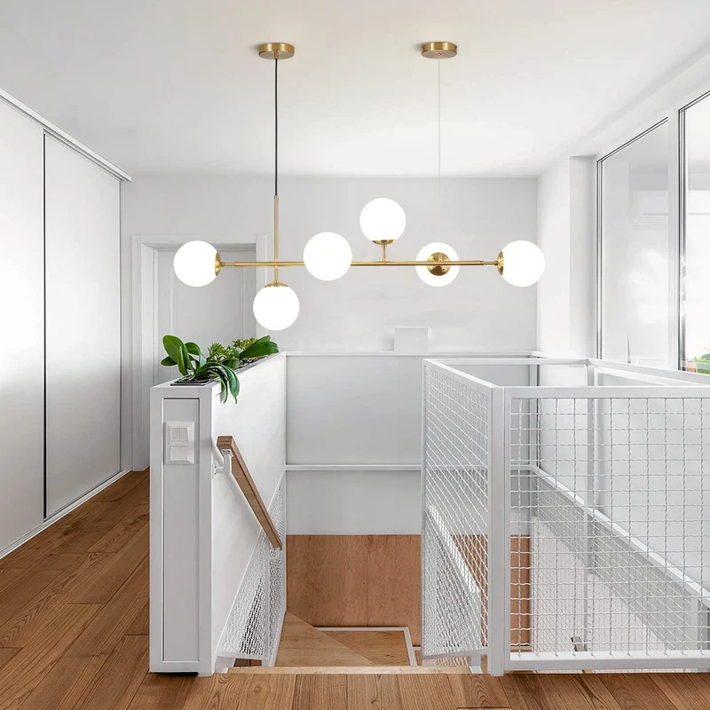 KCO Lighting Lustre Vintage en Verre à 6 Lumières Pour Salon, Lustre Linéaire Moderne en Forme de Globe Blanc, Luminaire Suspendu Doré en Laiton du Milieu du Siècle Pour Cuisine