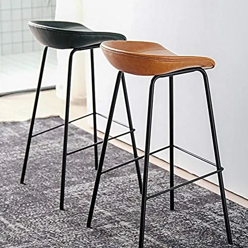 FIONAT Tabouret de Bar avec Repose-Pieds Et Dossier Chaises de Bar en Cuir PU Noir Jambes en Métal Vintage Rétro Petit Déjeuner Tabourets de Bar pour Comptoir Sièges de Cuisine Hauteur 65 Cm