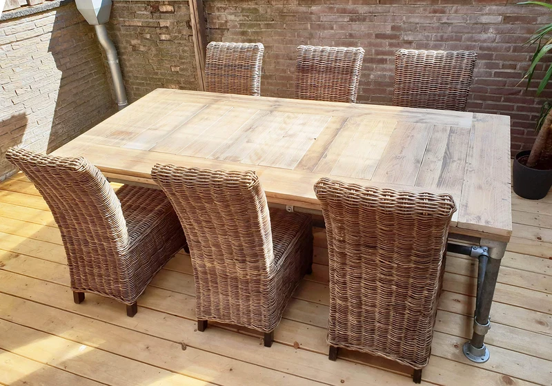 Cosywood moderne Table de style industriel solide Table de salle à manger Bois d'échafaudage Stigerwood vintage Table de jardin Table de conférence 4 Pers. Table 140 (L) x 95 (W) x 78 cm (H)