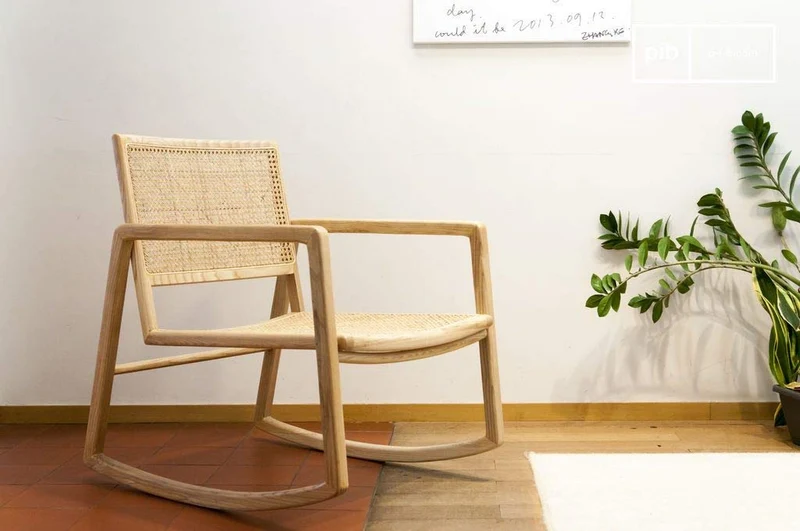 Rocking Chair en cannage Aksel - Bois Massif, Esthétique intemporelle, Produit 100% Bois, Bois de Rotin | Un Rocking Chair pour célébrer Le Retour du cannage - Beige (L59 x H44 x P64 cm)