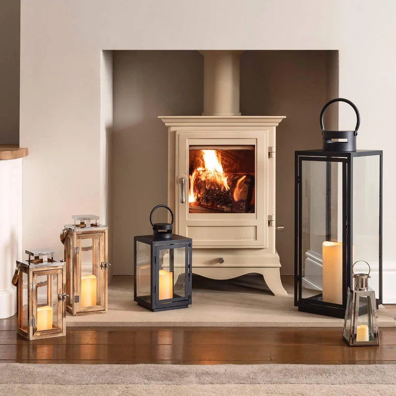 Lights4fun Grande Lanterne en Bois avec Bougie LED à Piles et Anse en Corde, 34cm