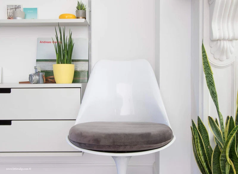 Little Tulip Shop Table Ovale en marbre de Carrara Blanc 170 x 110 cm - 6 chaises latérales Tulipes
