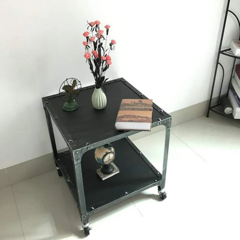 Jcnfa-Tables Table Basse Industrielle LOFT Américaine, Table Basse À roulettes en Fer, Table D'appoint Canapé Créatif, Table Basse Carrée avec Rivets, Noir