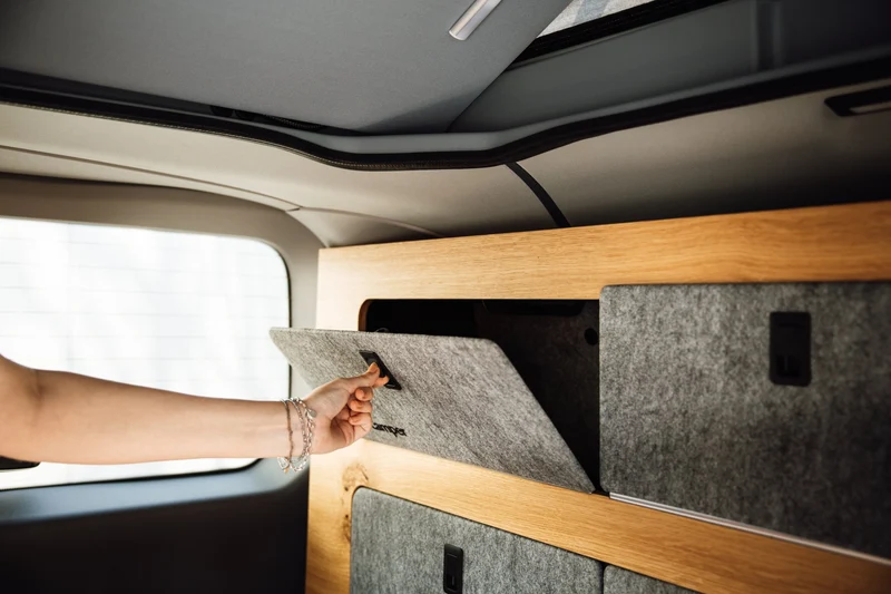 VW New Caravelle SpaceCamper Classic+
