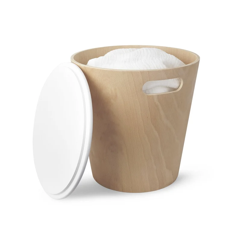 UMBRA Woodrow Storage Stool. Tabouret de rangement Woodrow. Tabouret rond en bois naturel et couvercle laqué blanc, idéal pour les petits espaces, 40.6x42cm, en bois naturel et laqué blanc.