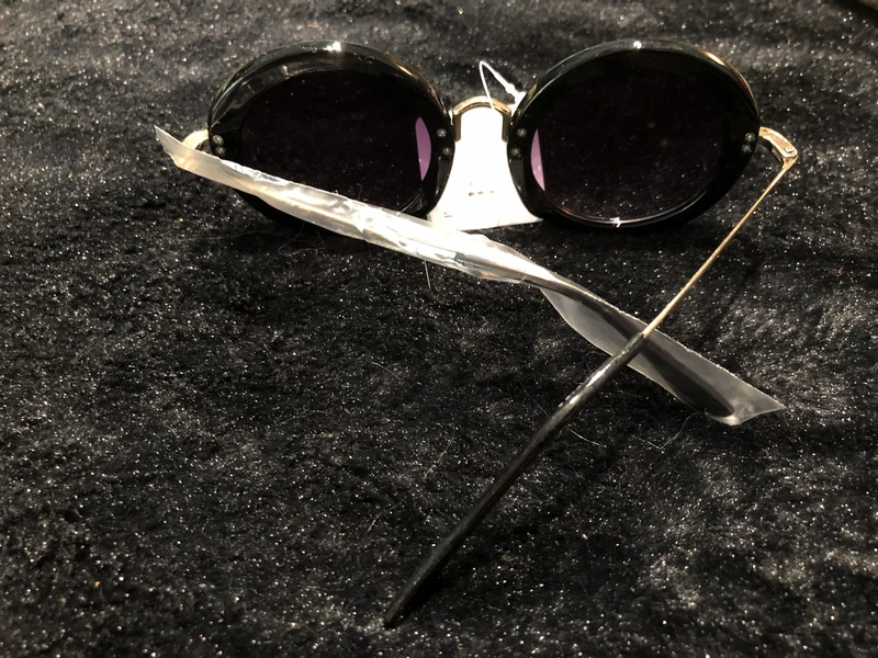 Ladies Black Round Sunglasses