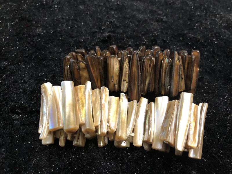 Set of Two Shell Stretch Bracelets