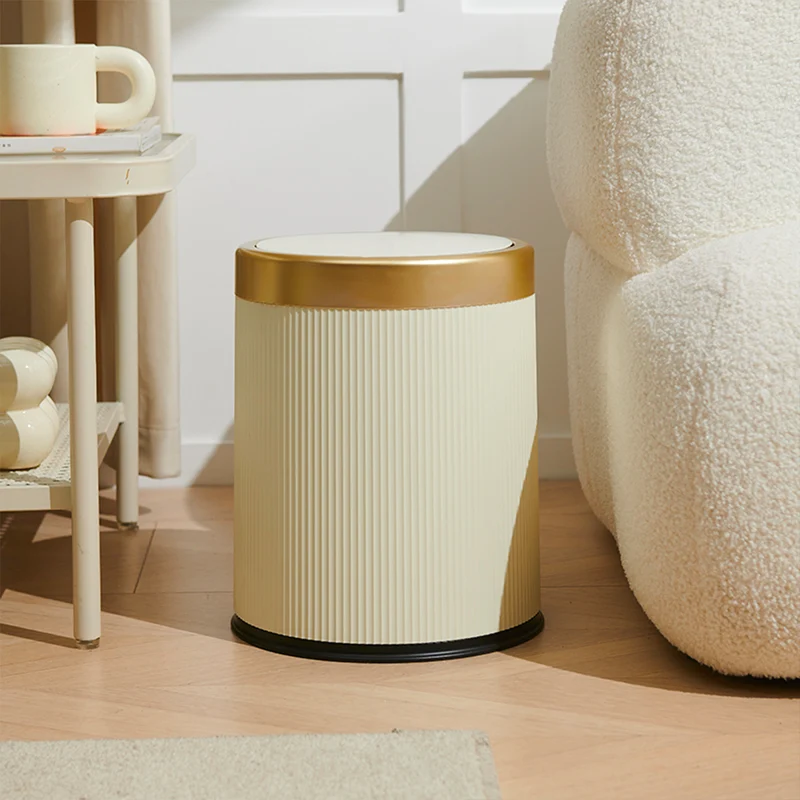 Poubelle Push en Plastique 8L GLINT Crème et Or