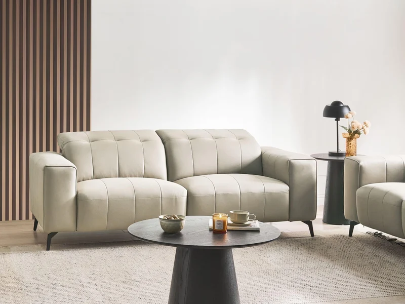 Beliani Canapé Moderne en Tissu 3 Places Appuie-Tête Réglable Dossier Rabattable Pieds en Métal Beige Clair Ommel