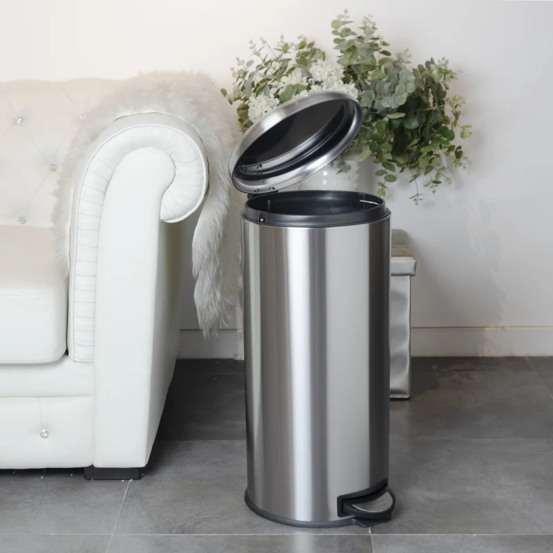 Poubelle de cuisine à pédale basique inox brossé 30L URBAN en acier avec seau couvercle bombé