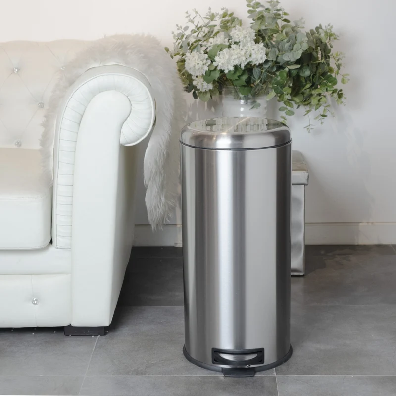 Poubelle de cuisine à pédale basique inox brossé 30L URBAN en acier avec seau couvercle bombé