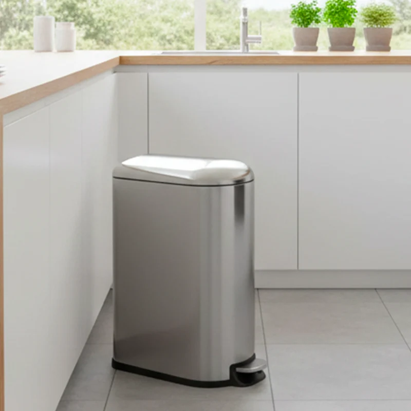 Poubelle cuisine étroite à pédale en acier 40L FULLER en inox brossé design