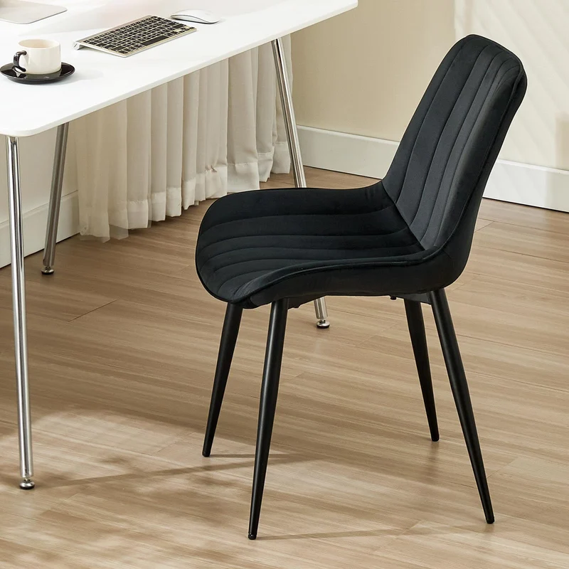 JIJIAN Lot de 4 Chaises de Salle à Manger, Chaises de Cuisine, Chaise tapissée, Chaise de Salon, Design avec Dossier, Assise en Velours avec Pieds Métalliques Noirs, Noir