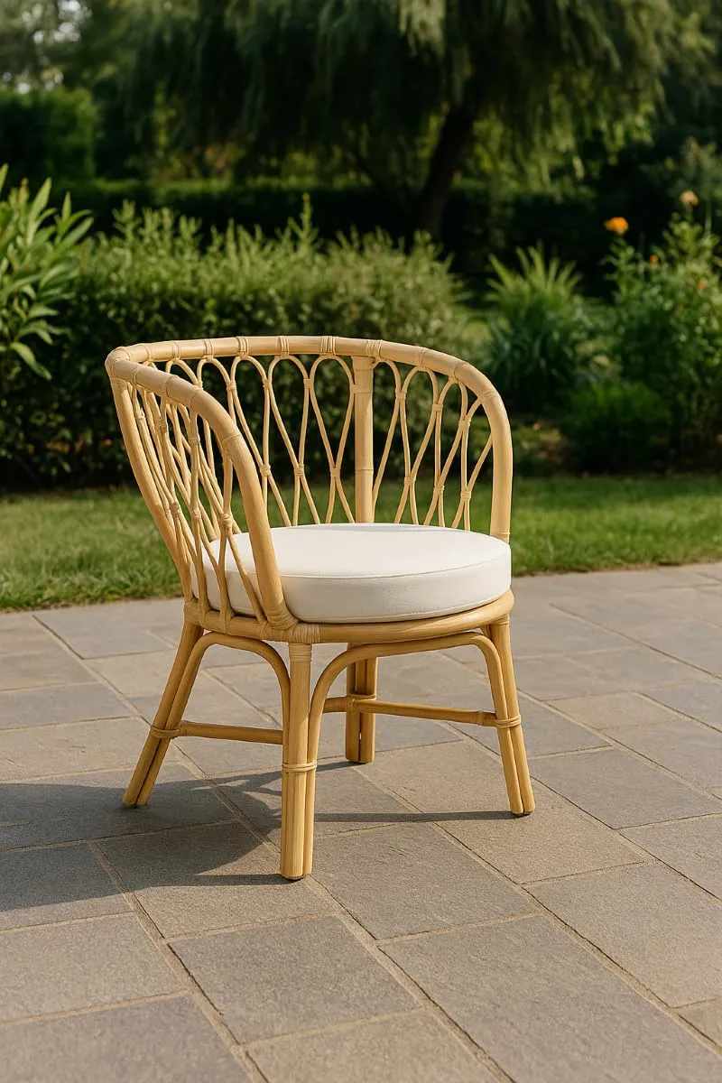 Deconation Fauteuil en Rotin rannes - Beige - Chaise pour Extérieur Ou Intérieur - Coussin Blanc Cassé - D 65 X L 65 X H 85 Cm