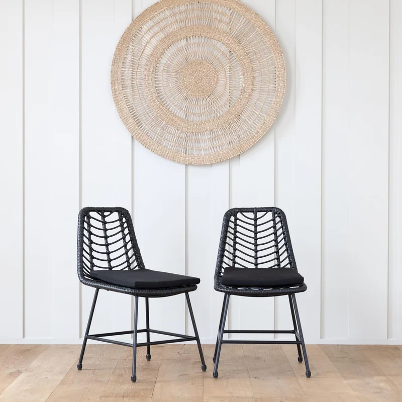 Happy Garden Lot de 2 chaises OKA en rotin synthétique Noires avec Coussins, résistant UV et déperlant