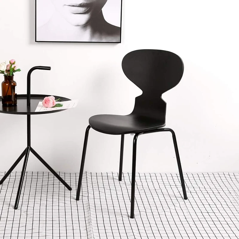 JUUBND Chaise de Salle à Manger décontractée à thème, Chaise Fourmi Simple, siège en Bois courbé + Pieds en Fer forgé, Conception Ergonomique, pour Restaurant/Bureau/comptoir,Black
